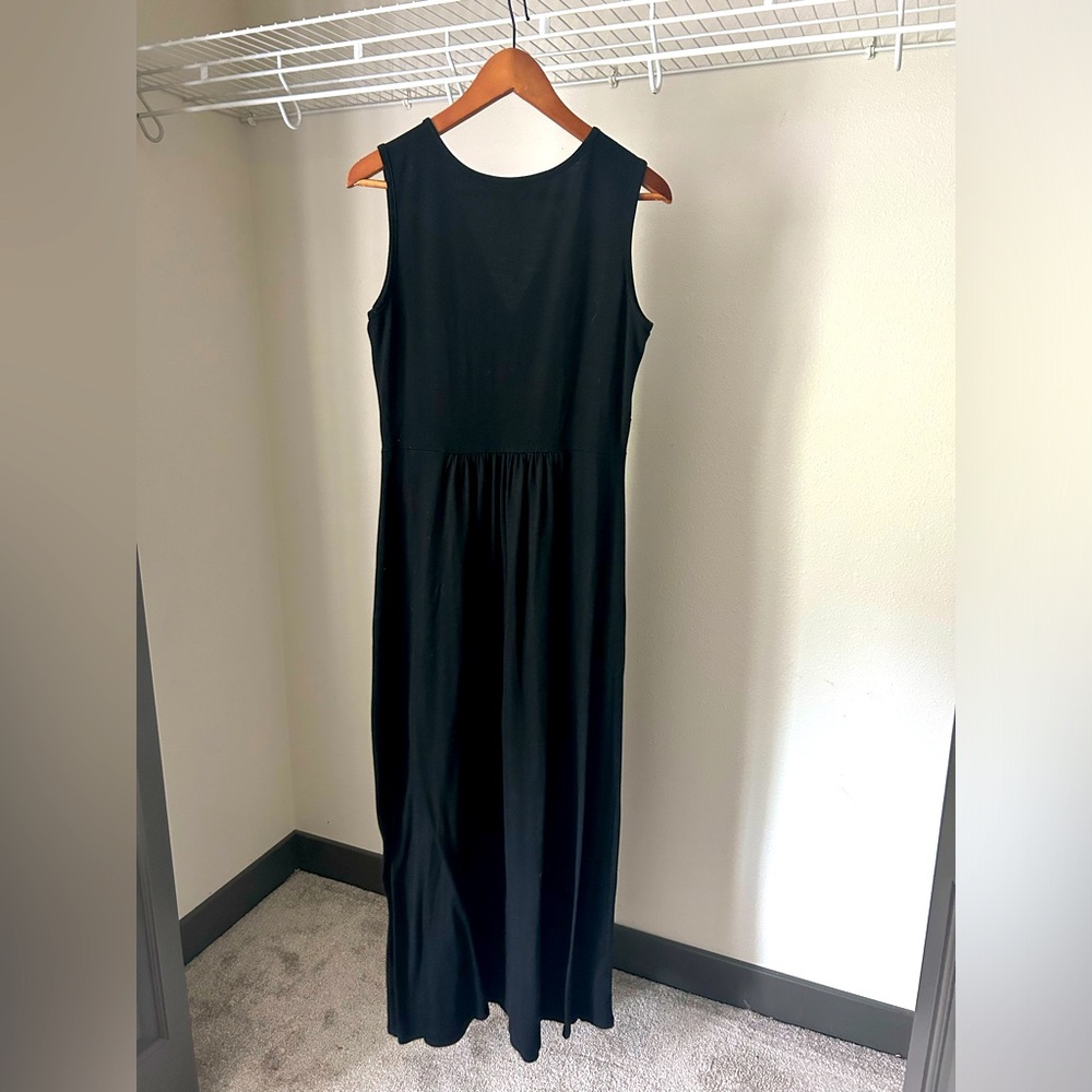 Black Sleeveless Maxi Dress
